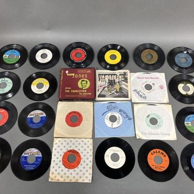 Lot 33 | Vintage 45 Records Beatles, Motown & More

