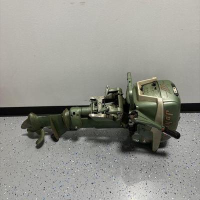 Lot 446 | Vintage Johnson Boat Motor
