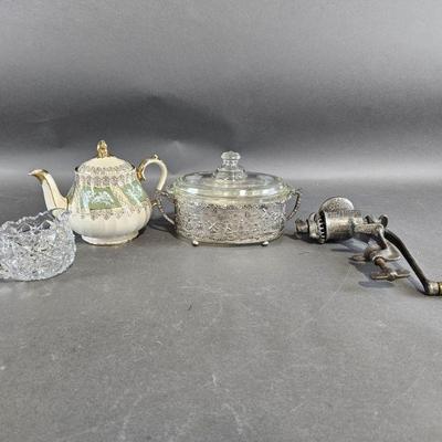 Lot 204 | Vtg 1900's Paye & Baker Silverplated Bowl holder
