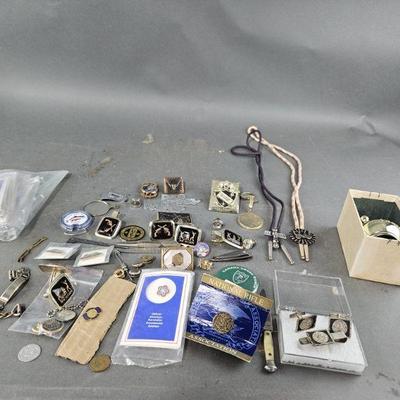 Lot 398 | Vtg Pins and More
