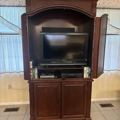 Entertainment Center, Armoire TV loads of CD TV Series