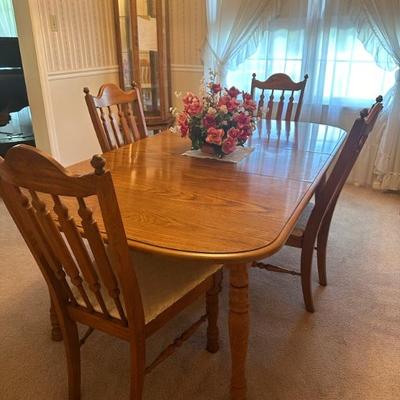 Dining Room Table with 5 Chairs