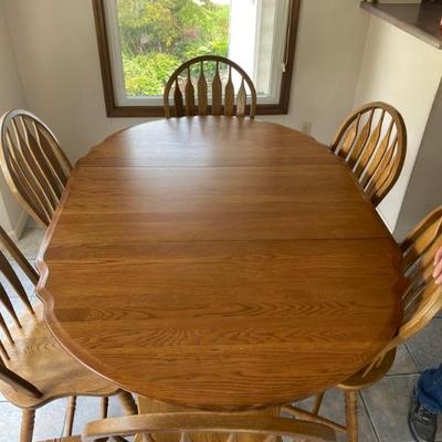 Oak table and 6 chairs