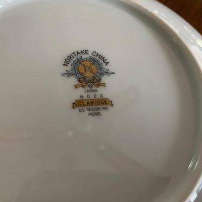 Noritake dishes service of eight claridge
