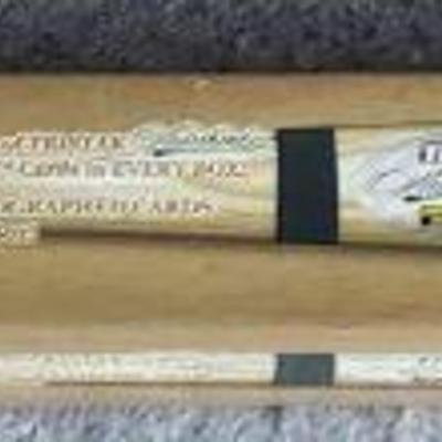 SL507 Autographed Baseball Bat & Two Cards by Tristar