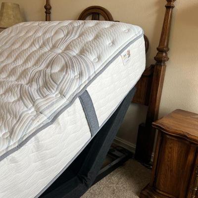 Queen Size Serta Adjustable Bed with headboard etc
$350.00