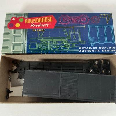 Roundhouse HO Scale Train Model
