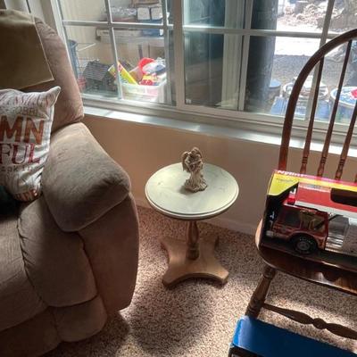 Marble top end table pedestal 