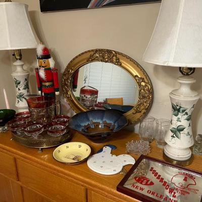 Buffet Top • Vignette 