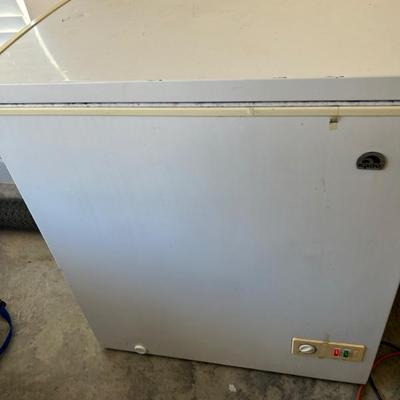 Igloo • Chest Style • Deep Freezer • 5 cu ft • $33