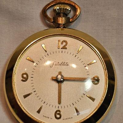 https://www.auctionninja.com/stress-free-estate-services-llc/sales/details/pocketwatches-train-and-trolley-items-tickets-tokens-ephemera-...