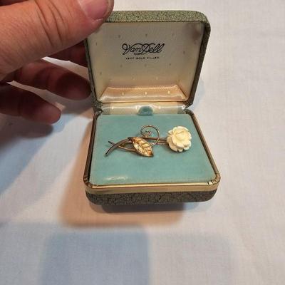 https://www.auctionninja.com/stress-free-estate-services-llc/sales/details/pocketwatches-train-and-trolley-items-tickets-tokens-ephemera-...