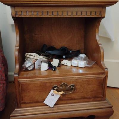 Ethan Allen nightstand - matched bed & dresser
