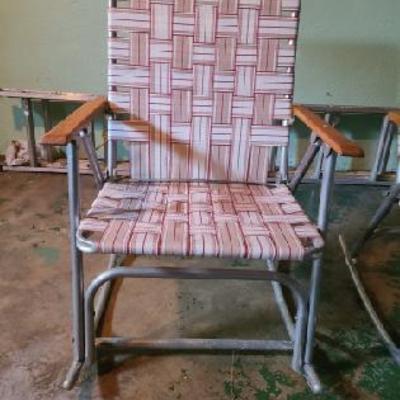 Vintage folding aluminum patio lawn chair - 1 of 2