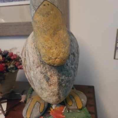 Stone art pelican 