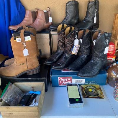 Tecova, Dan Post, Tony lama boots like new!