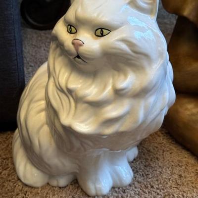 Vintage ceramic cat 