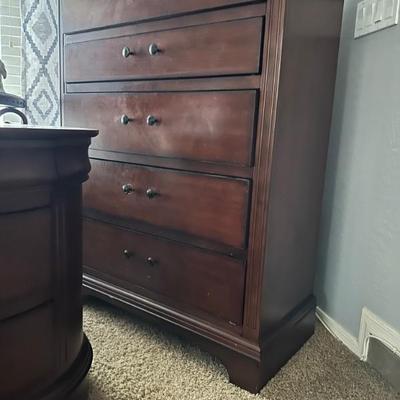 Dresser 