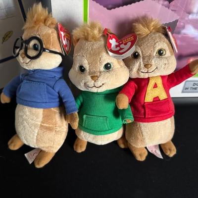 Beanie baby chipmunks set 