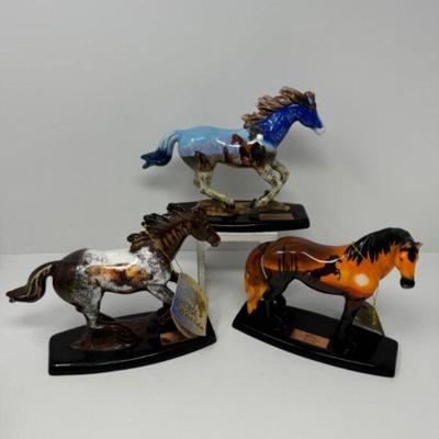 Horse of a Different Color Figurine Collection #1	