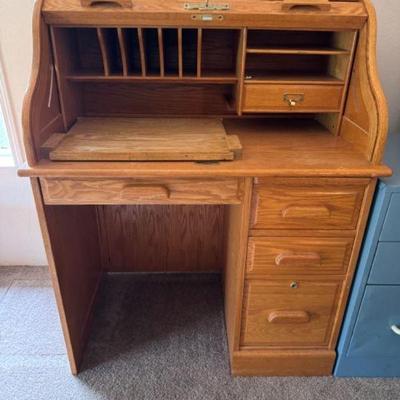 Winners Only Inc. Petite Oak Roll-Top Desk w/ Modified Pullout	
