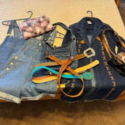 Classic Denim Clothes & Vintage Accessories	