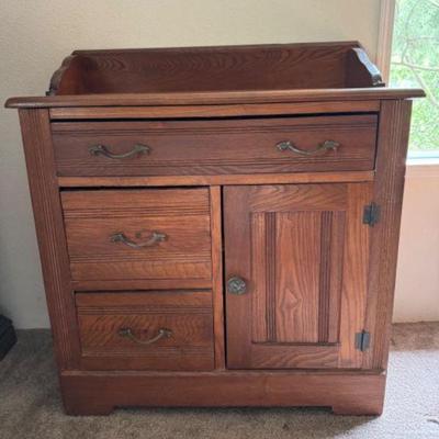 Rustic Washstand w/ Knapp Joint Drawers & Storage	