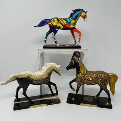 The Trail of Painted Ponies Set in Colorful Designs	
