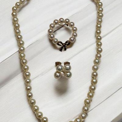 14k Gold and Pearl Demi Parure