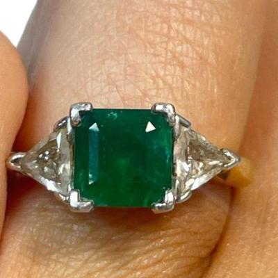 18k Gold, Emerald, and Diamond Ring