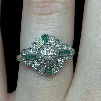 Art Deco 18k White Gold, Diamond, and Emerald Ring