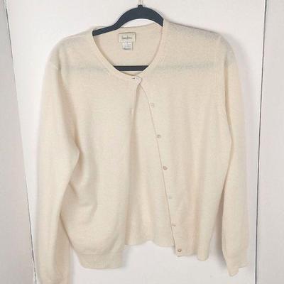 Neiman Marcus 100% Cashmere Sweater