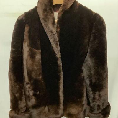 GRLI221 Vintage Sheared Beaver Jacket	Caleshu Furs sheared beaver jacket
