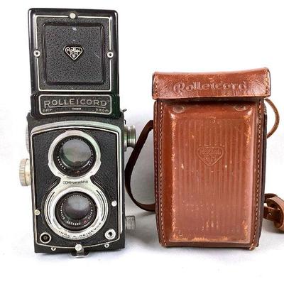 TEMA220 Rollei Rolleicord III 6x6 TRL Camera	Has the Heidosmat 1:3,2/75 top lens, bottom lens is Schneider-Kreuznach Xenar 1:3.5/75.

