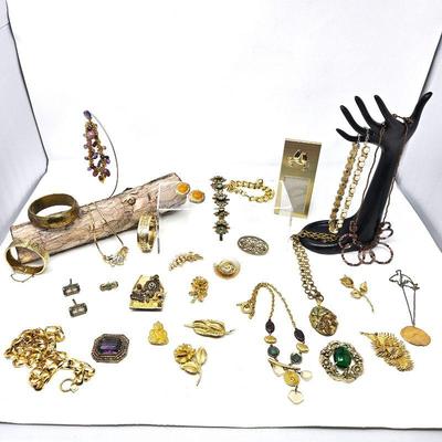  Lot of Gold Tone Costume Jewelry, Many Vintage Pieces (Brooches) - Bracelets, Necklaces, Pins, & Pendants