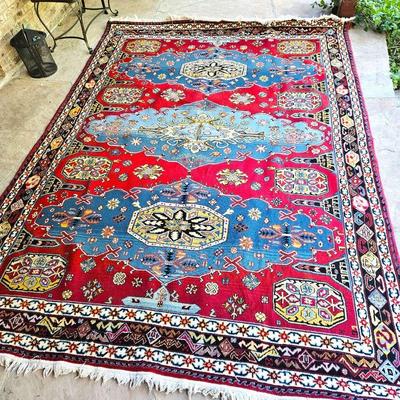  Beautiful Area Rug in Reds and Blues with Fringe - 10'5" x 7'8" 