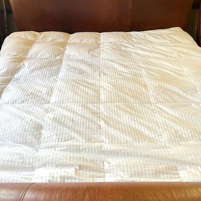 Ralph Lauren King Size Goose Down Comforter - White- Ex Condition 