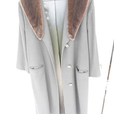 100 Cashmere womens full lenght/ mink collor/ Lg