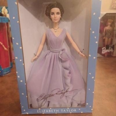 "Riverwood Plantation: Amberley" in Evans, GA. Starts Closing Mon. 8/12 at 8p. Pickup Wed 8/14 1-6p. Shipping is available on...