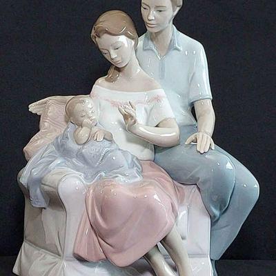 Gorgeous Lladro #6986 * A Circle of Love * Original Box Included
