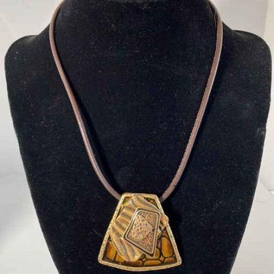 Chico’s Gold Toned Metal * Enamel Pendant Necklace
