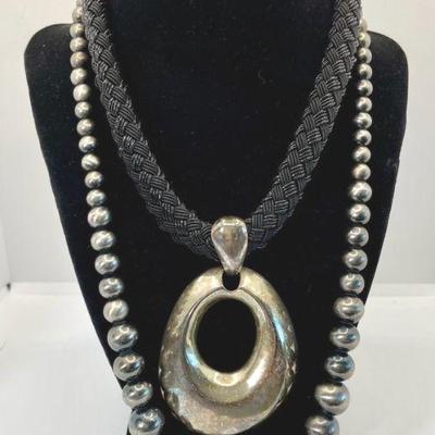 Chico’s Silver Tone Pendant Necklace * Pewter Color Bead Necklace
