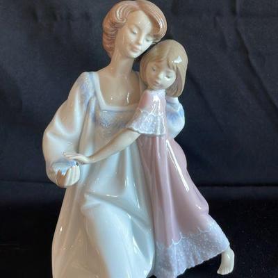 Lladro Mother and Daughter * With Original Box
