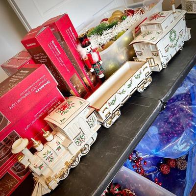 Lenox Holiday Junction 3-piece train set