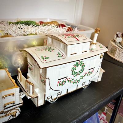 Lenox Holiday Junction 3-piece train set