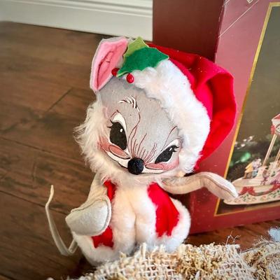 Tall Annalee Christmas mouse 