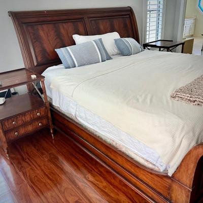 Ethan Allen British Colonial sleigh bed with brushed nickel accents (2 matching night stands with faux bamboo also available) 