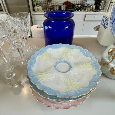 Antique oyster plates