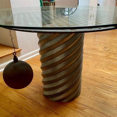 Fiorito table detail