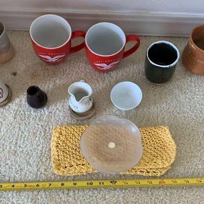 MMM105 Mugs and Pottery